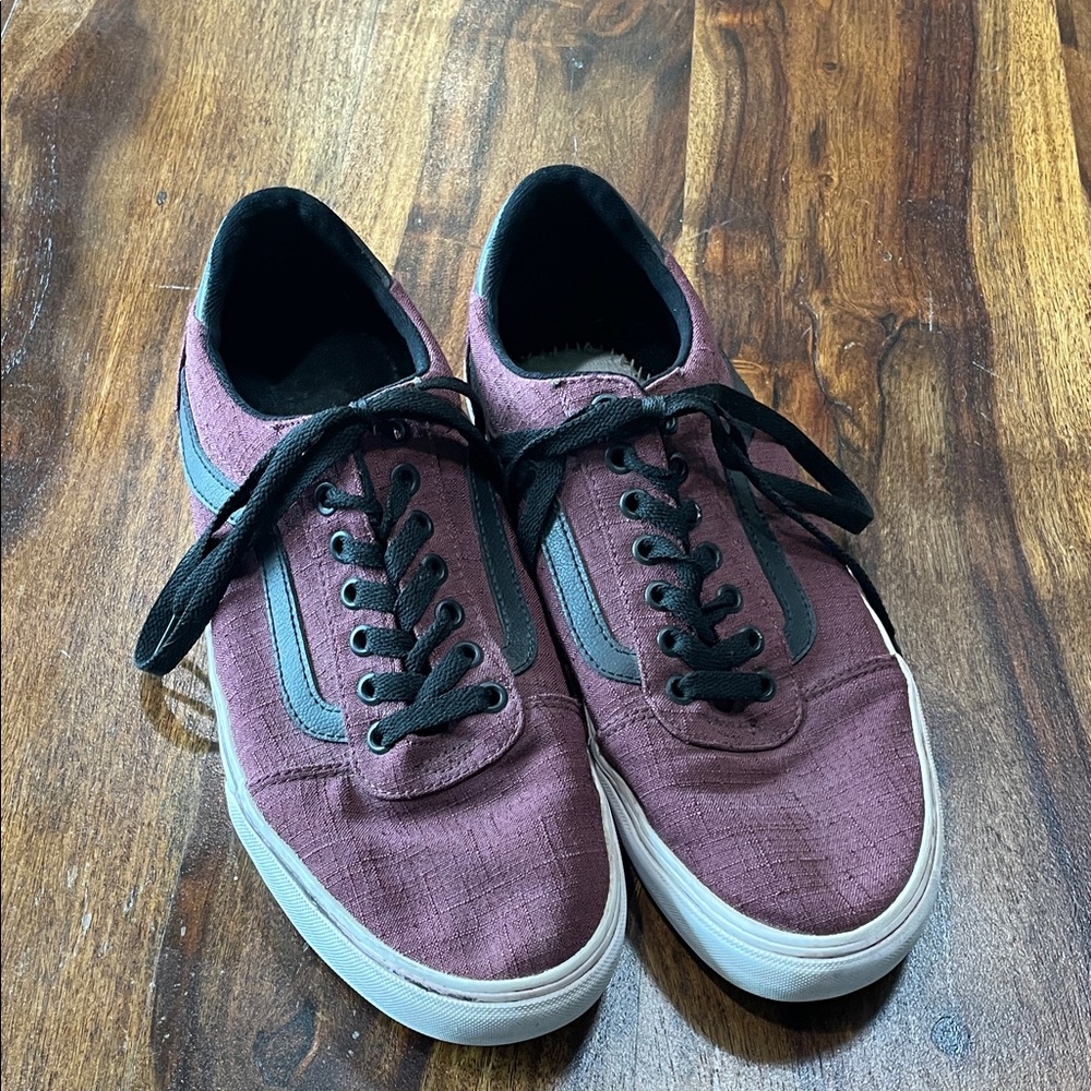 Vans Men's Maroon and Black Sneakers